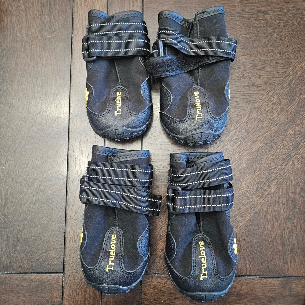 Truelove Black Dog Boots Set of 4 Size 6 Reflective Straps Rugged Paw Protectors